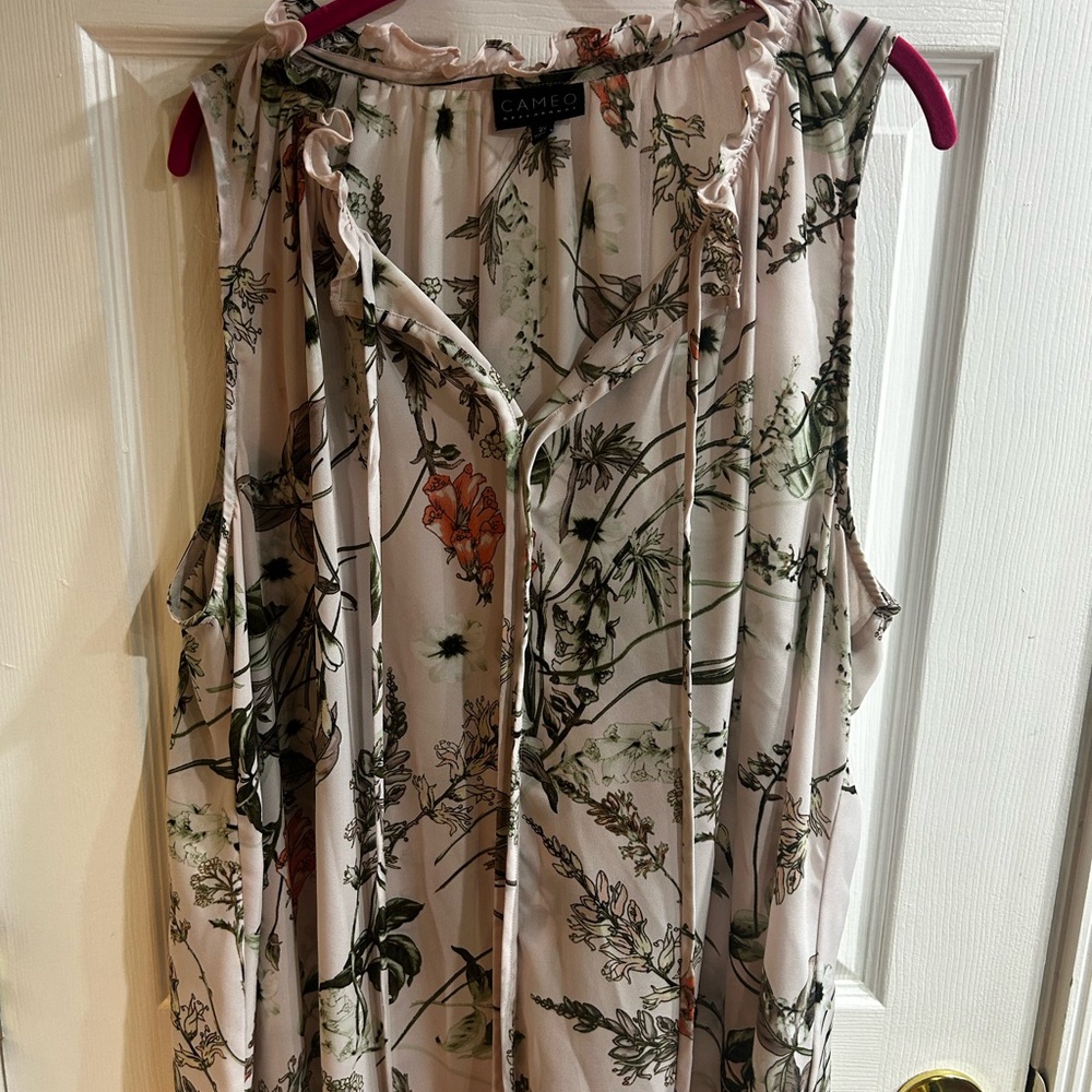 Cameo Floral Ruffled Top in Cream and Orange